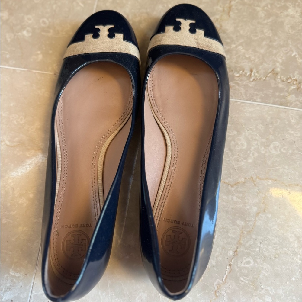 Tory Burch Navy Patent Leather Flats with Beige Trim and Logo